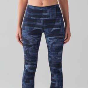 Lululemon Blue Patterned Wunder Under Women's Crop Leggings High Rise
